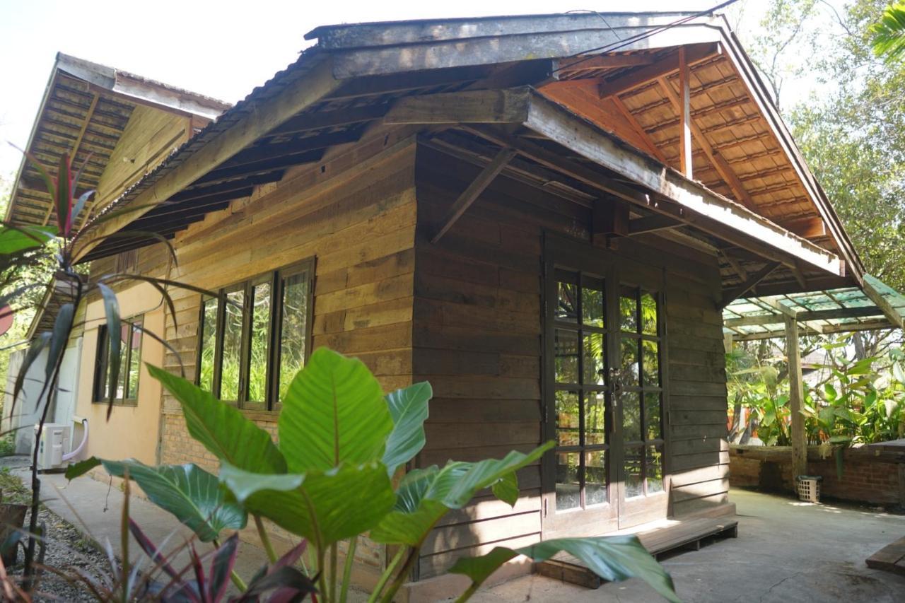 Tongluang Inthanon Homestay โต้งหลวงอินทนนท์โฮมสเตย์ Chom Thong Bagian luar foto