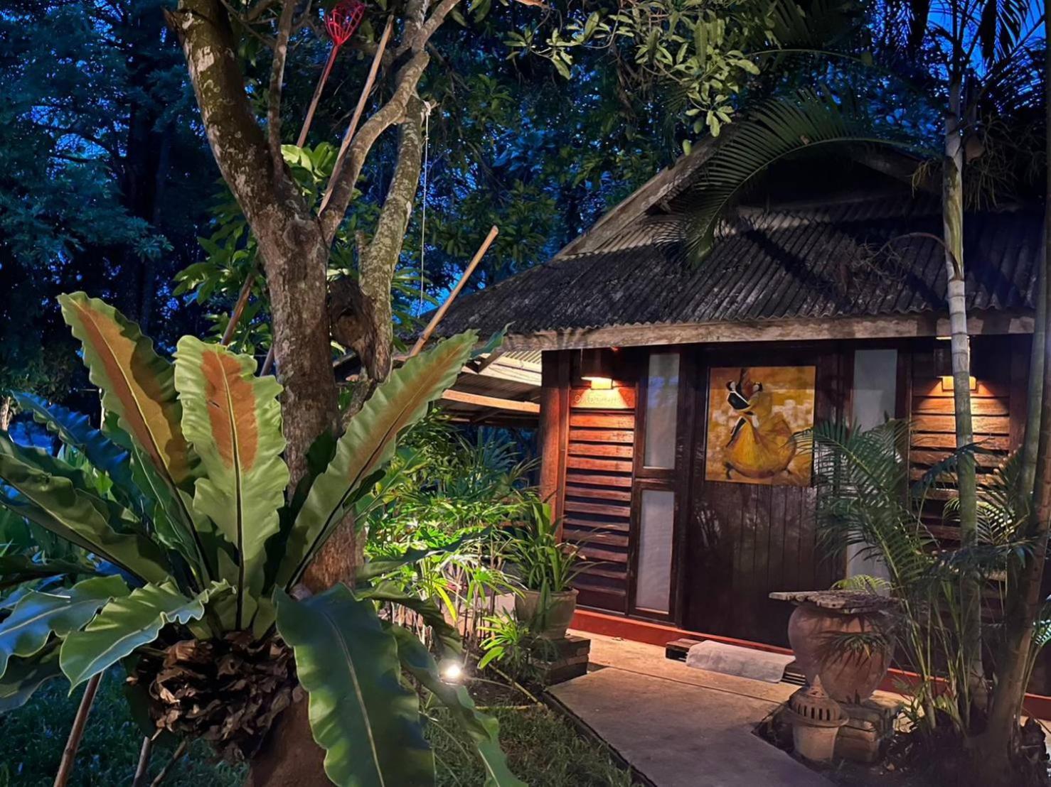 Tongluang Inthanon Homestay โต้งหลวงอินทนนท์โฮมสเตย์ Chom Thong Bagian luar foto